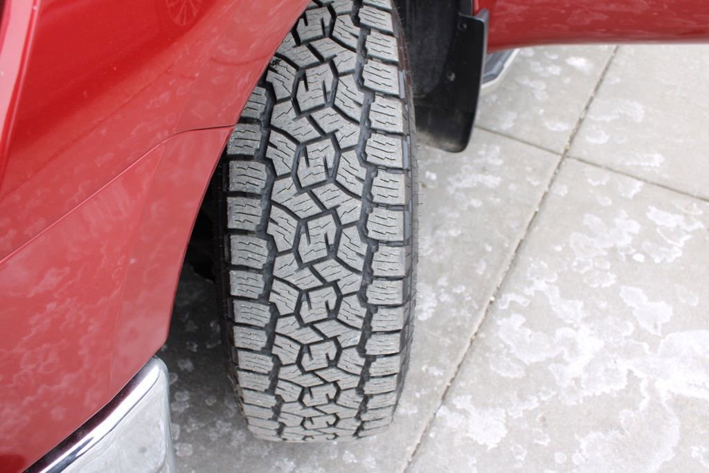 Used 2017 Nissan Titan SV image 13