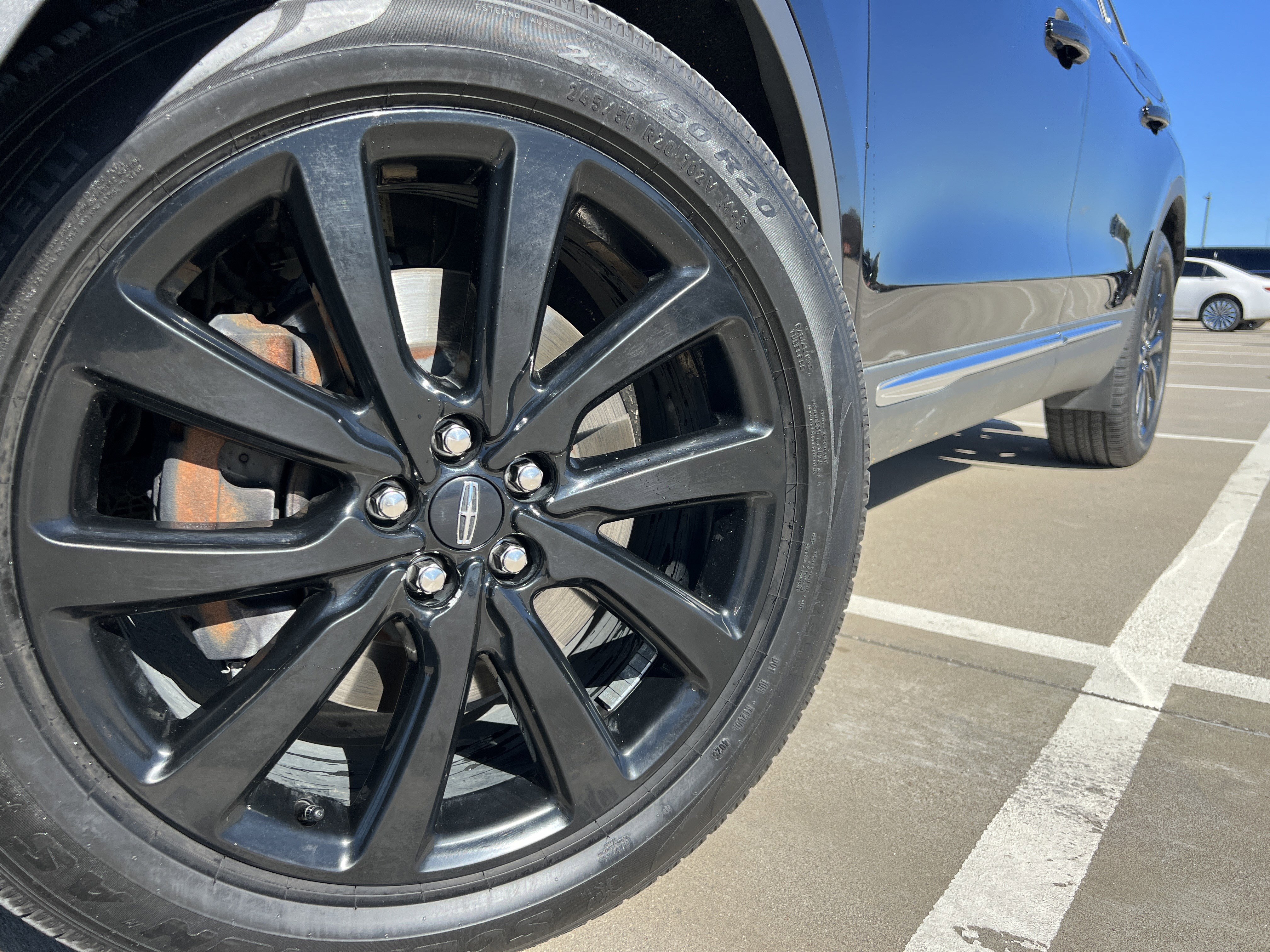 Used 2022 Lincoln Nautilus Reserve w/ Monochromatic Package image 13