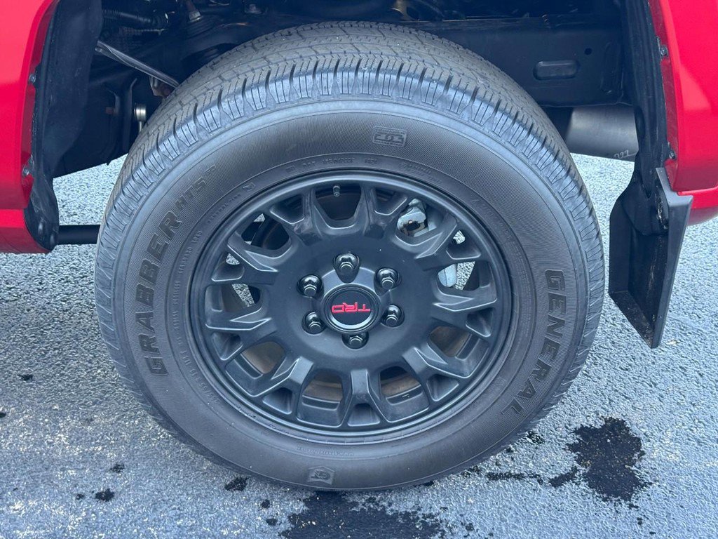 Certified 2024 Toyota Tacoma TRD Sport w/ TRD Sport Premium Package AWD/4WD image 6
