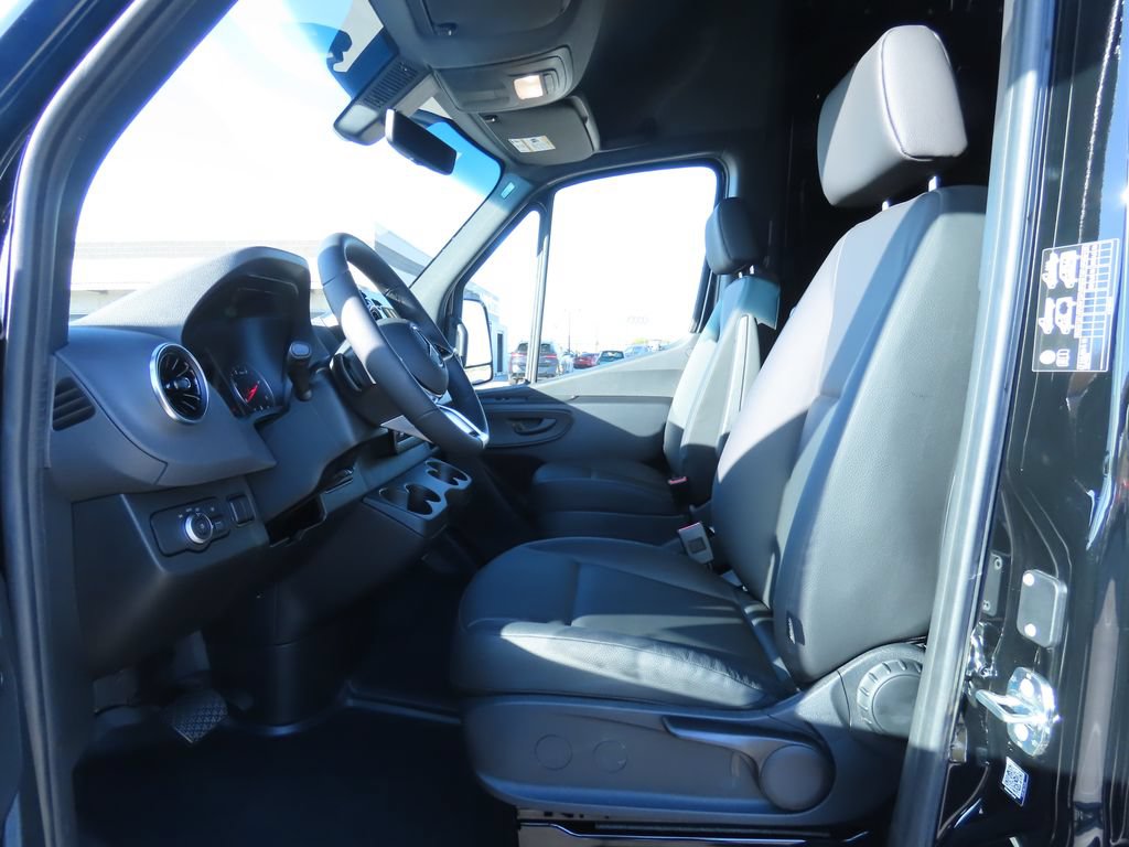 Used 2025 Mercedes-Benz Sprinter 3500 image 19