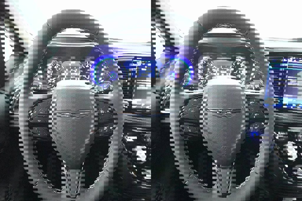 New 2026 Chrysler Pacifica Select w/ S Appearance Package image 15