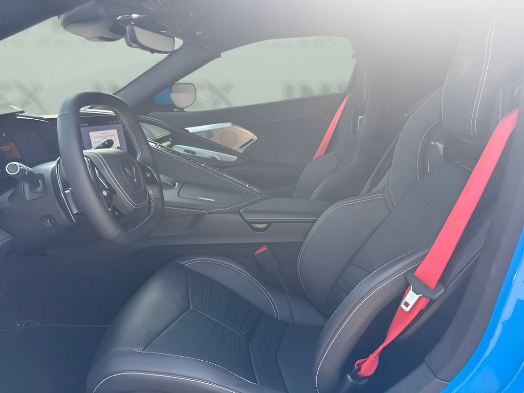 Used 2025 Chevrolet Corvette Stingray Preferred Cpe w/ Z51 Performance Package RWD image 9