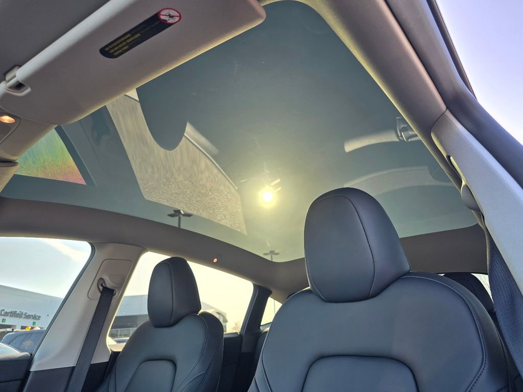 Used 2025 Tesla Model Y Long Range AWD/4WD image 22