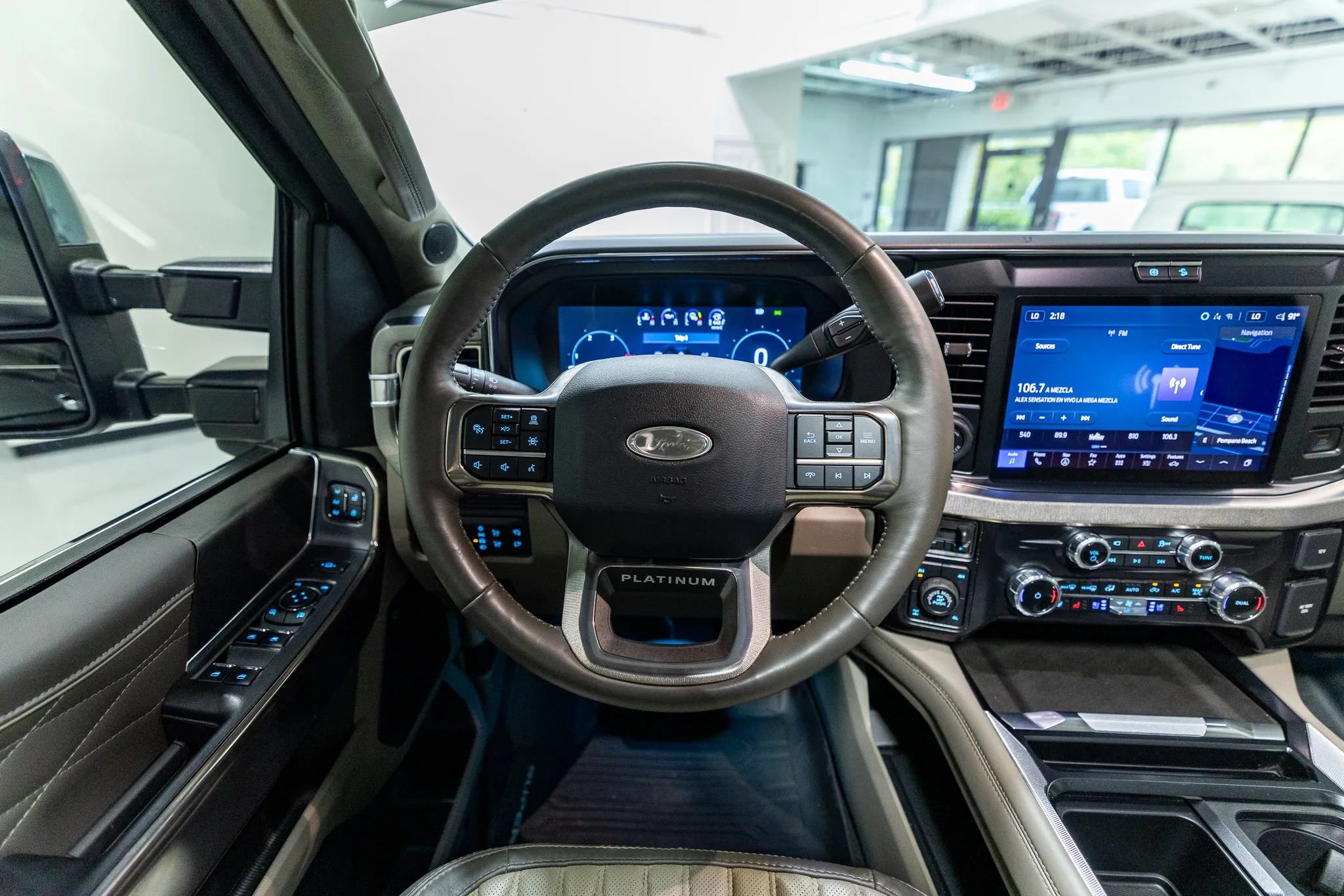 Used 2025 Ford F350 Platinum w/ Platinum Plus Package AWD/4WD image 42