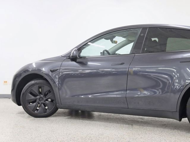 Used 2025 Tesla Model Y Long Range AWD/4WD image 14