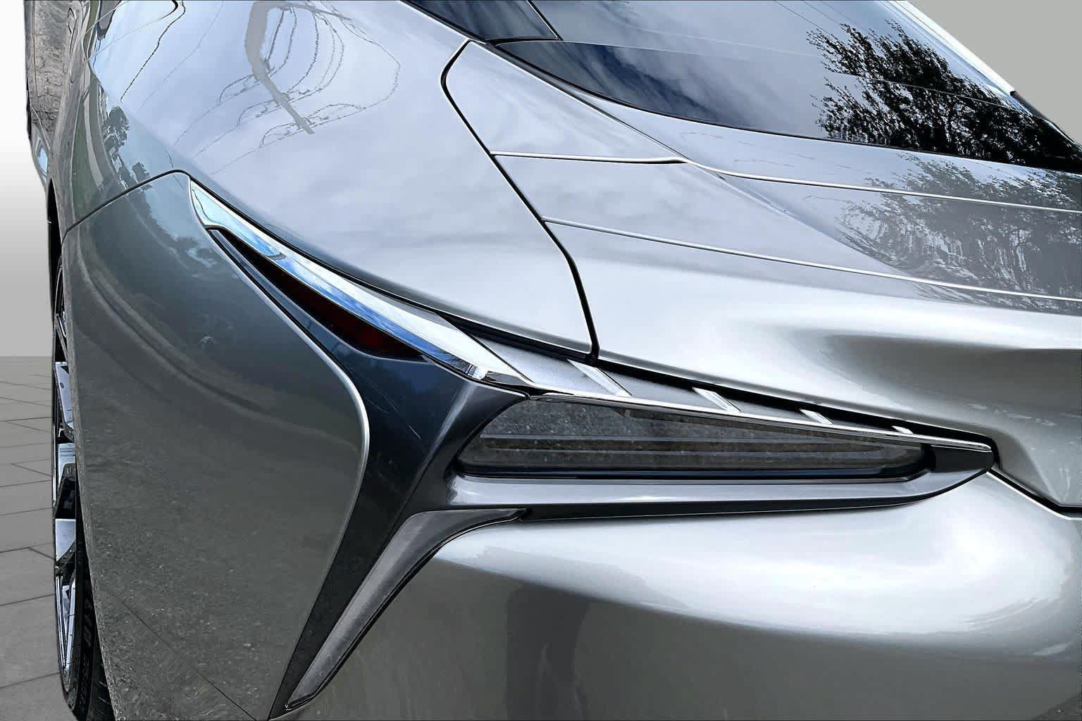 Used 2019 Lexus LC 500 Coupe w/ Performance Package RWD image 29