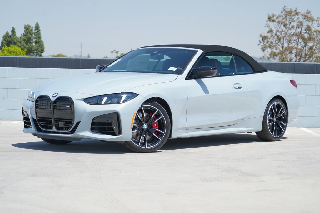 New 2026 BMW M440i Convertible w/ Premium Package image 2