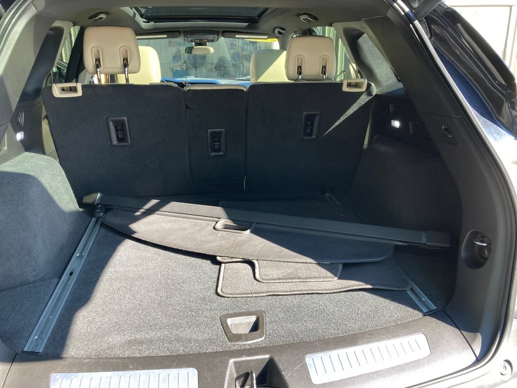 Used 2017 Cadillac XT5 Luxury w/ Driver Awareness Package AWD/4WD image 27