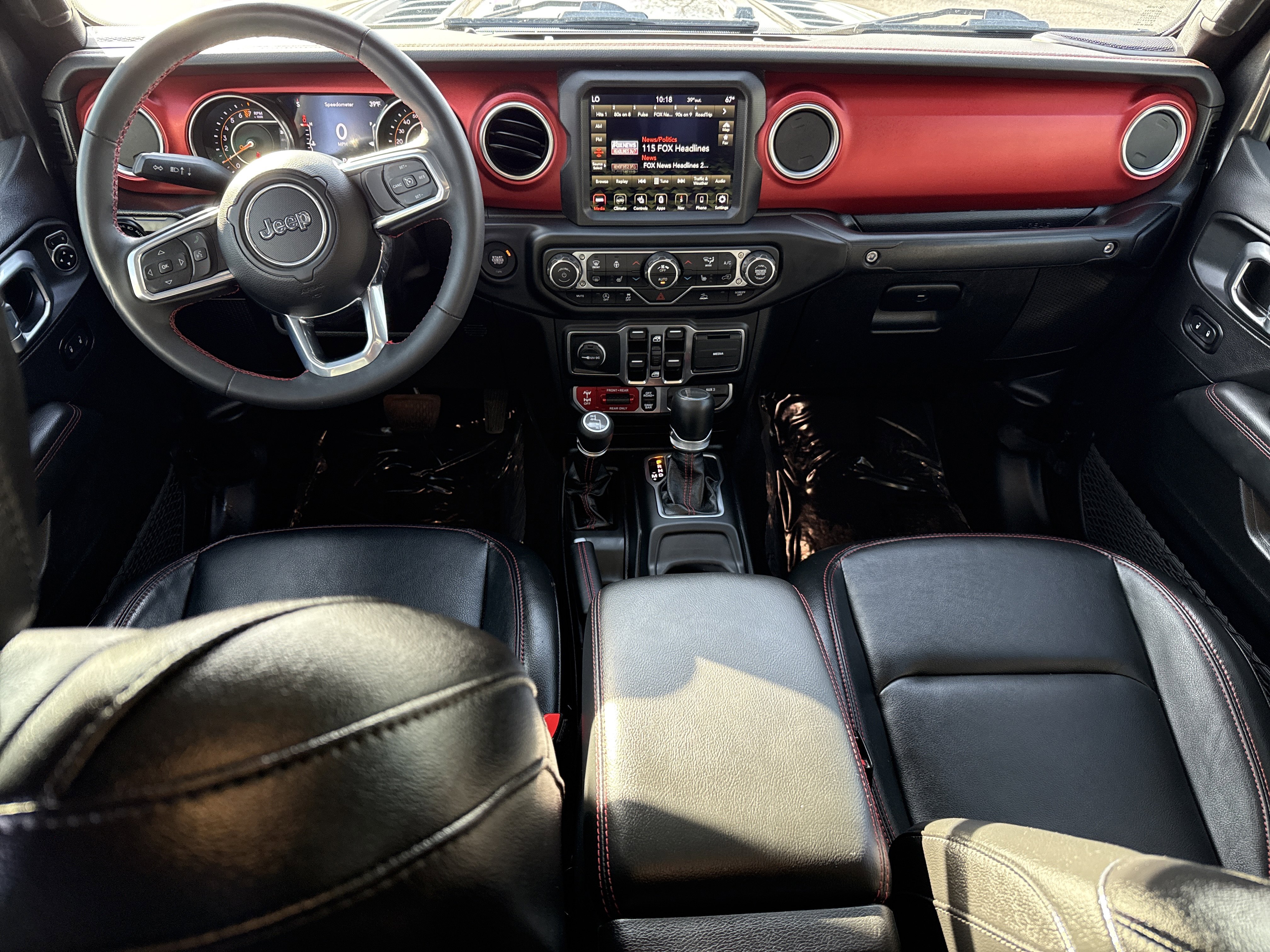 Used 2023 Jeep Gladiator Rubicon w/ Cold Weather Group image 16