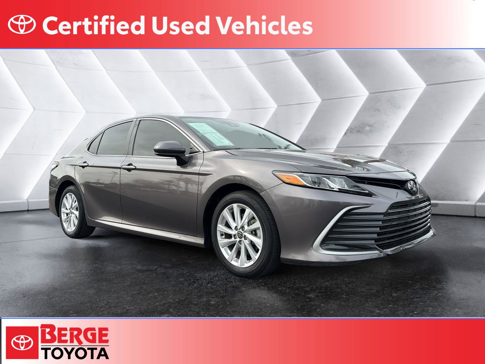 Used 2023 Toyota Camry LE image 1