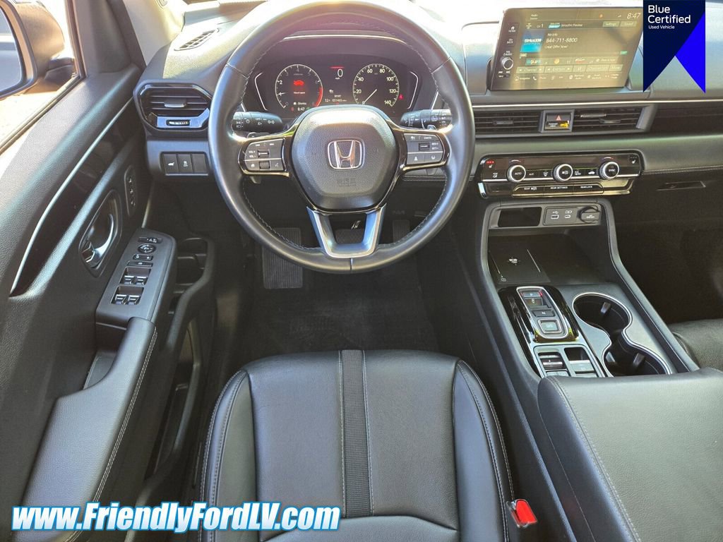 Used 2023 Honda Pilot Touring image 11