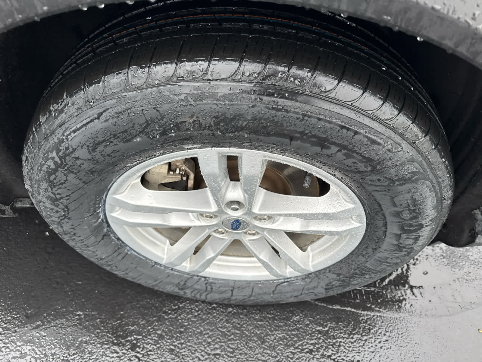 Used 2020 Ford Explorer XLT w/ Equipment Group 202A AWD/4WD image 13
