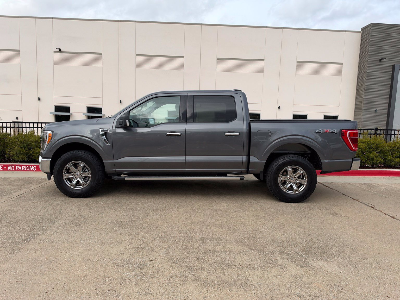 Used 2023 Ford F150 XLT w/ Equipment Group 302A High AWD/4WD image 4