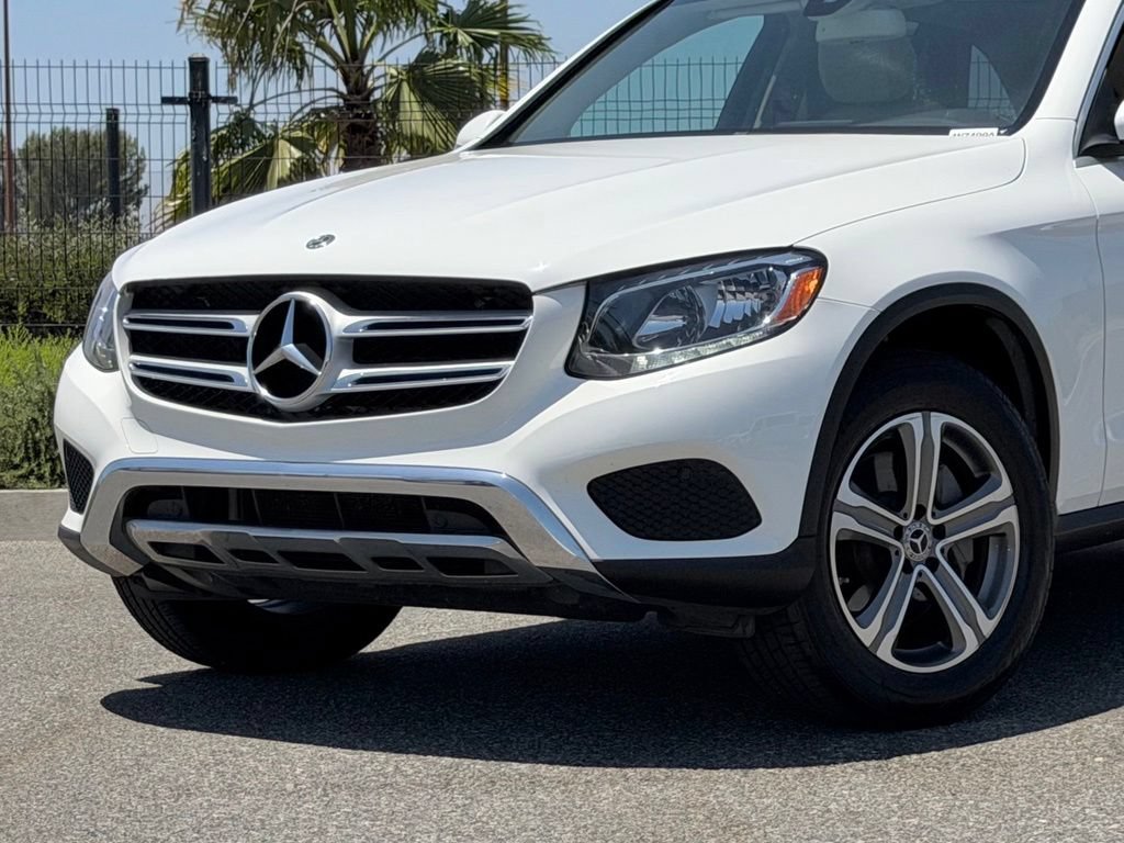 Used 2019 Mercedes-Benz GLC 300 4MATIC image 3