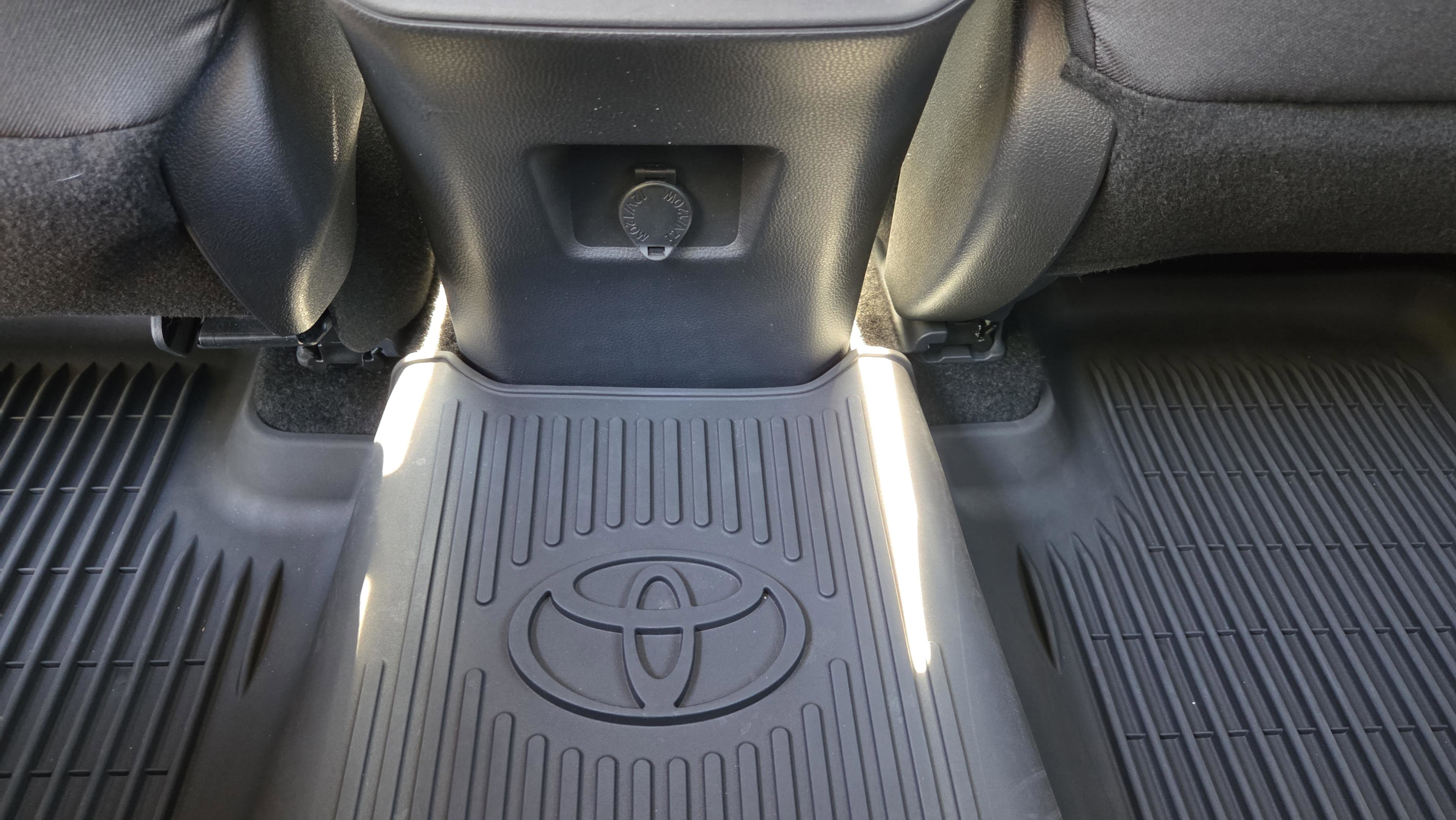 Certified 2025 Toyota RAV4 LE image 16