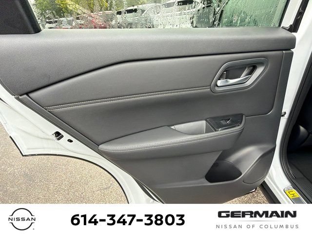 New 2026 Nissan Rogue Dark Armor AWD/4WD image 17