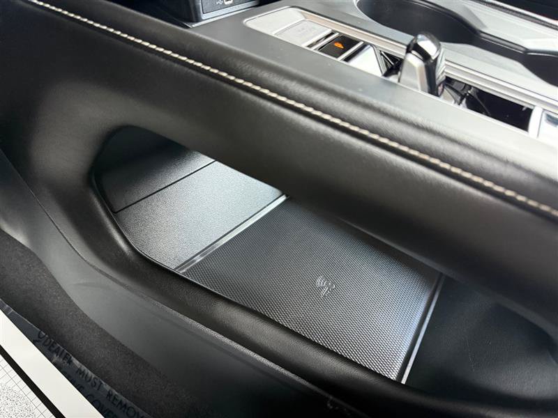 Used 2024 Volkswagen Atlas Cross Sport SE FWD image 30