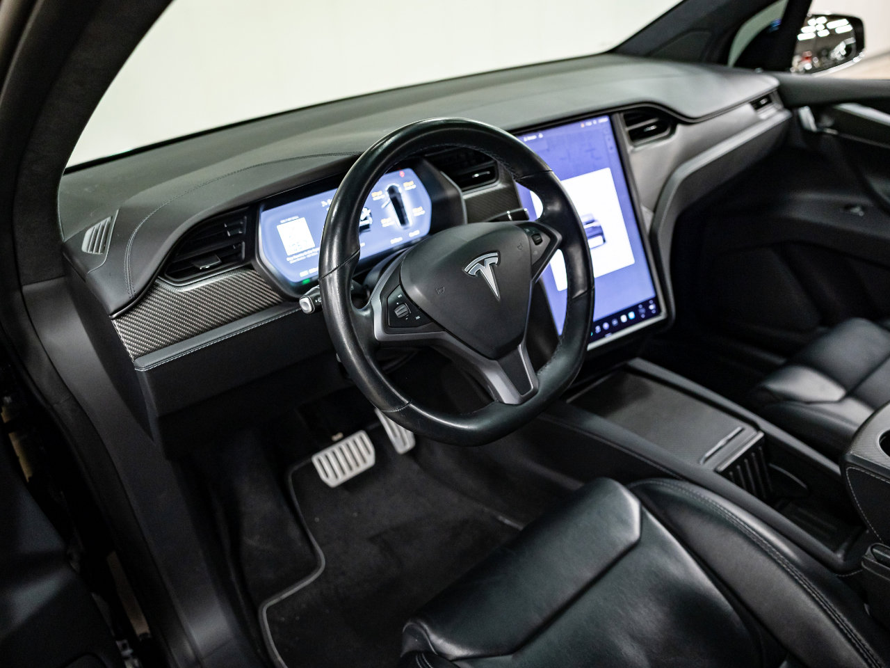 Used 2019 Tesla Model X P100D image 4