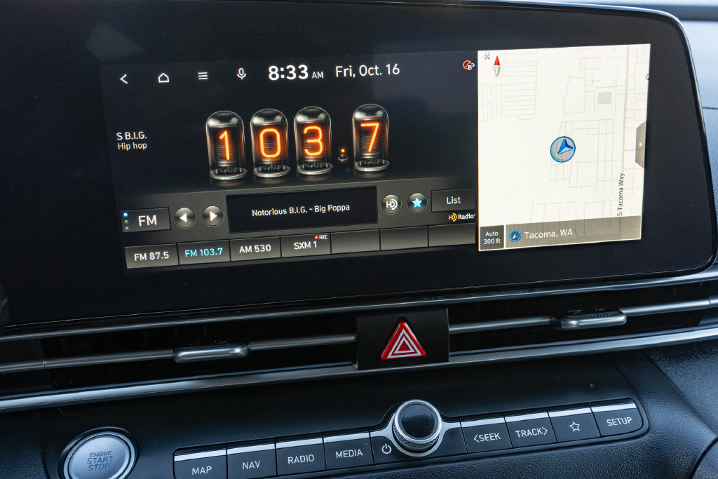 Used 2023 Hyundai Elantra Limited FWD image 29