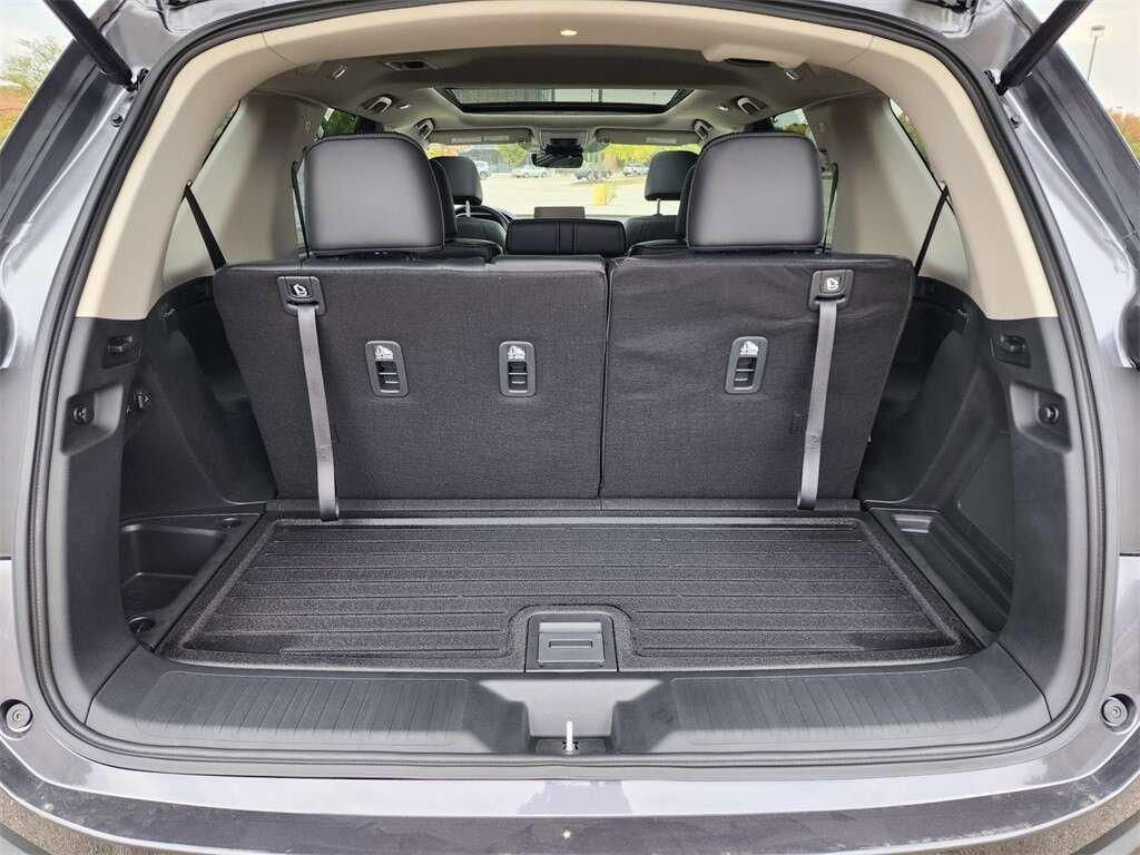 Certified 2024 Honda Pilot Touring image 23