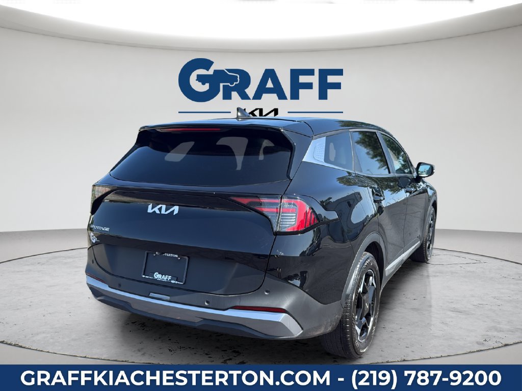 Used 2026 Kia Sportage EX FWD image 7