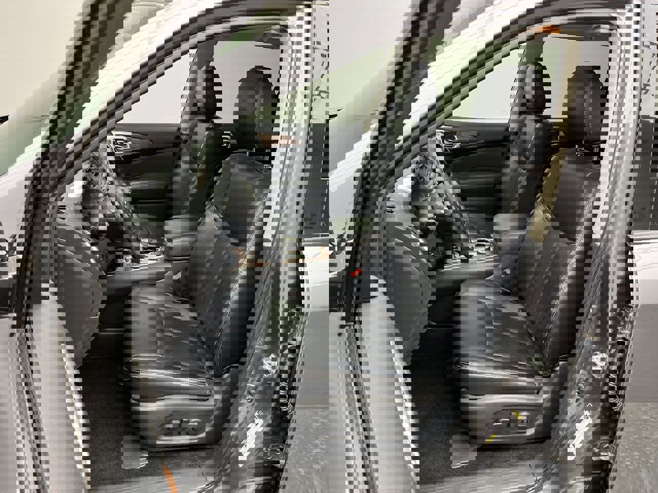 Used 2019 Nissan Pathfinder Platinum image 10