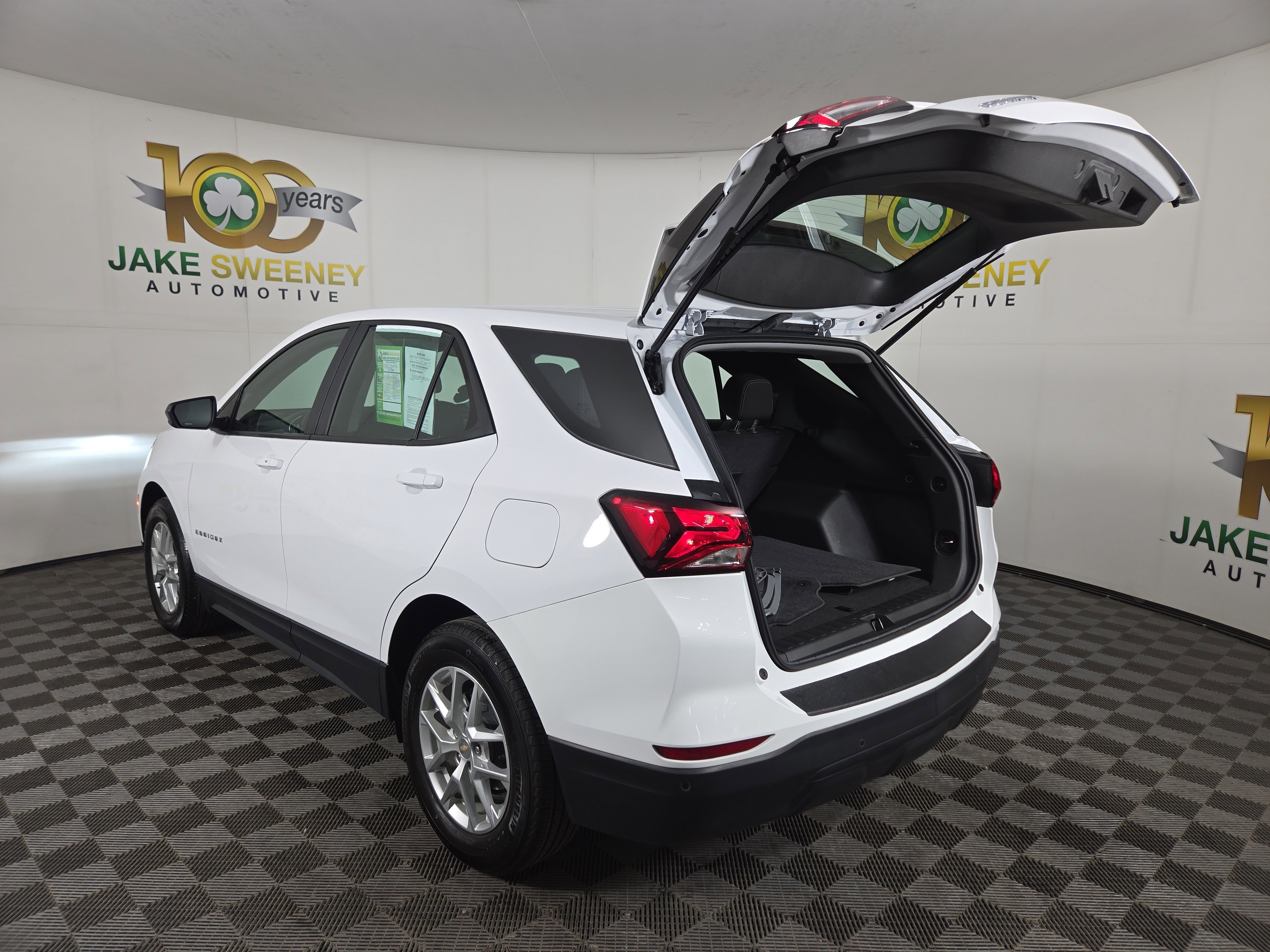 Used 2023 Chevrolet Equinox LS w/ Driver Confidence II Package image 30