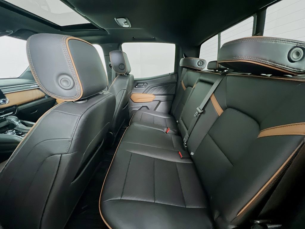 Used 2023 GMC Canyon AT4 w/ AT4 Premium Package image 24