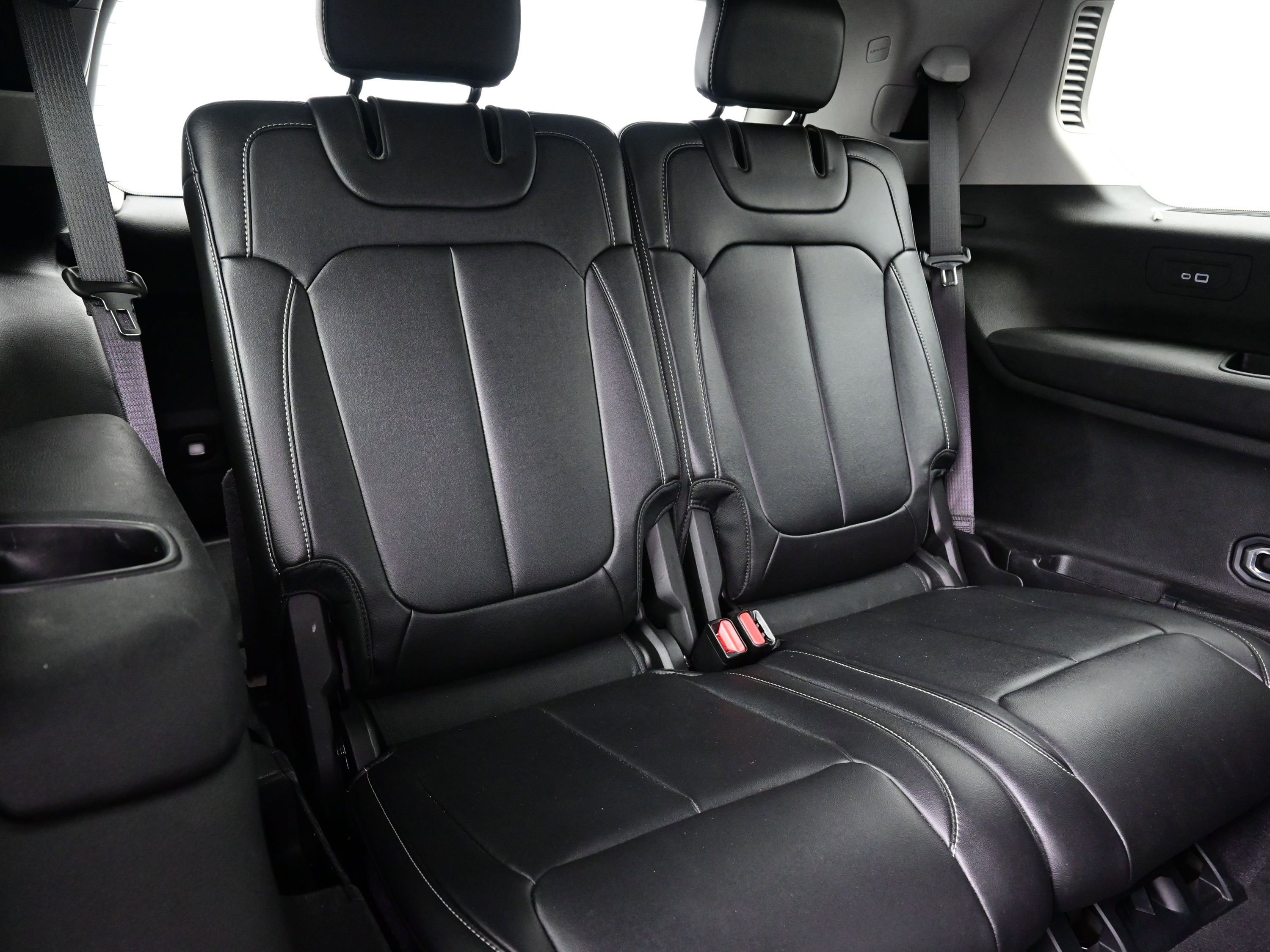 Used 2023 Jeep Grand Cherokee L Limited image 18