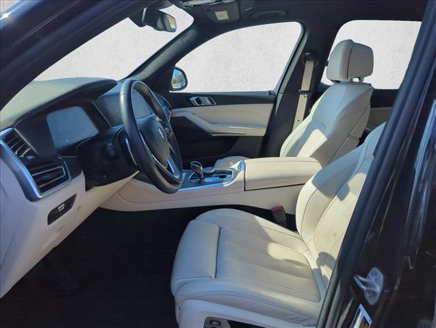 Used 2022 BMW X5 sDrive40i w/ Luxury Seating Package image 11