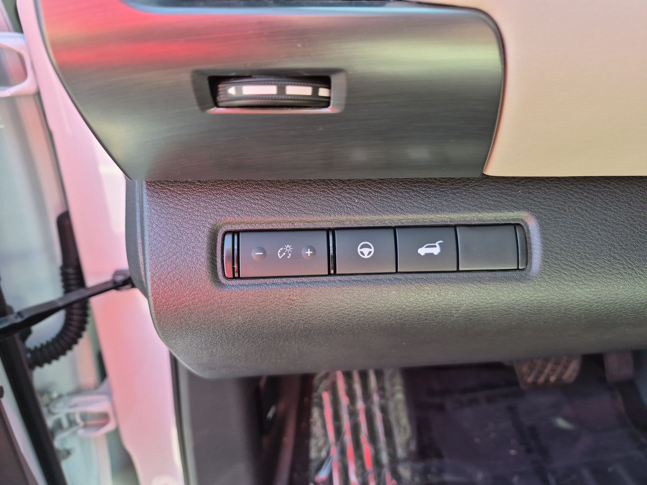 Certified 2025 Nissan Pathfinder SL AWD/4WD image 18