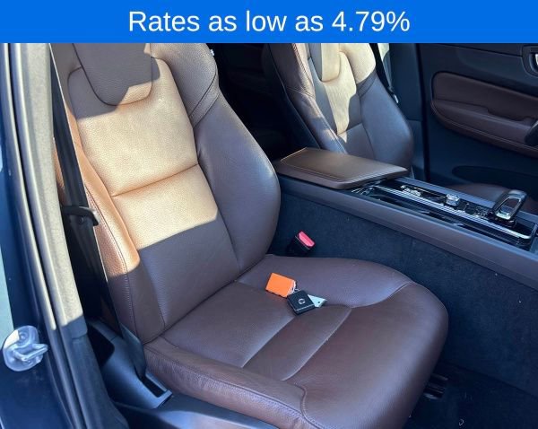 Certified 2023 Volvo XC60 B5 Plus w/ Climate Package image 15