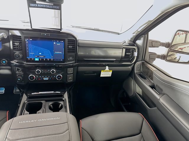 New 2026 Ford F250 Lariat w/ Black Appearance Package image 25