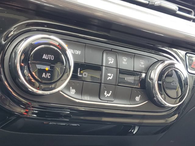 Used 2024 Chevrolet Trax ACTIV w/ Sunroof Package FWD image 18