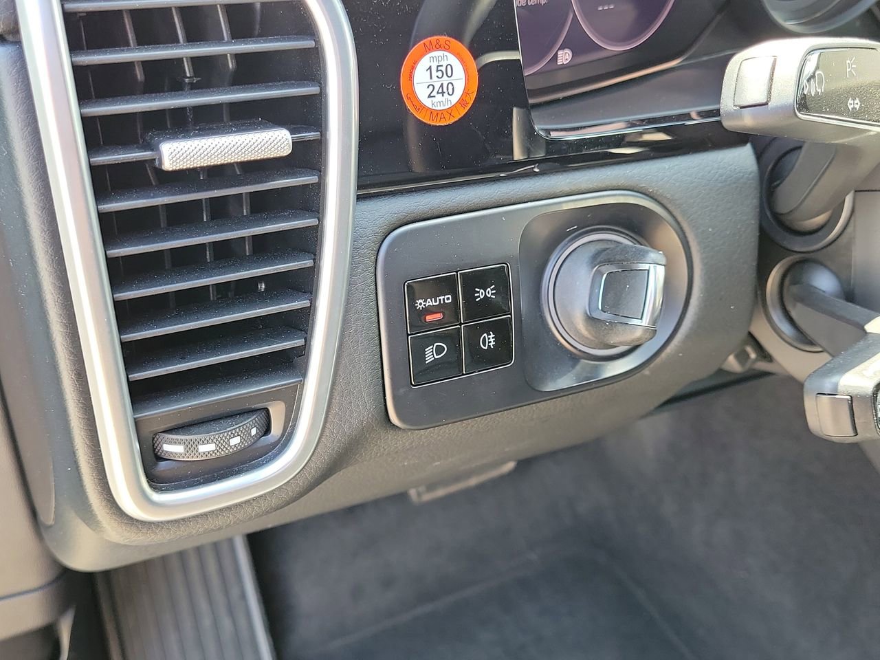 Used 2021 Porsche Cayenne S image 16