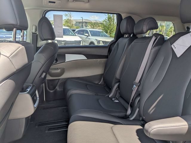 New 2026 Kia Carnival FWD image 13