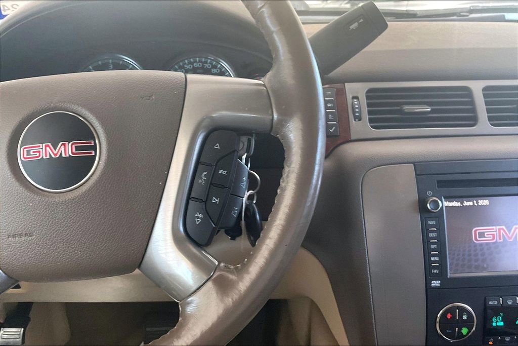 Used 2013 GMC Yukon SLT w/ SLT-2 Equipment Package AWD/4WD image 19