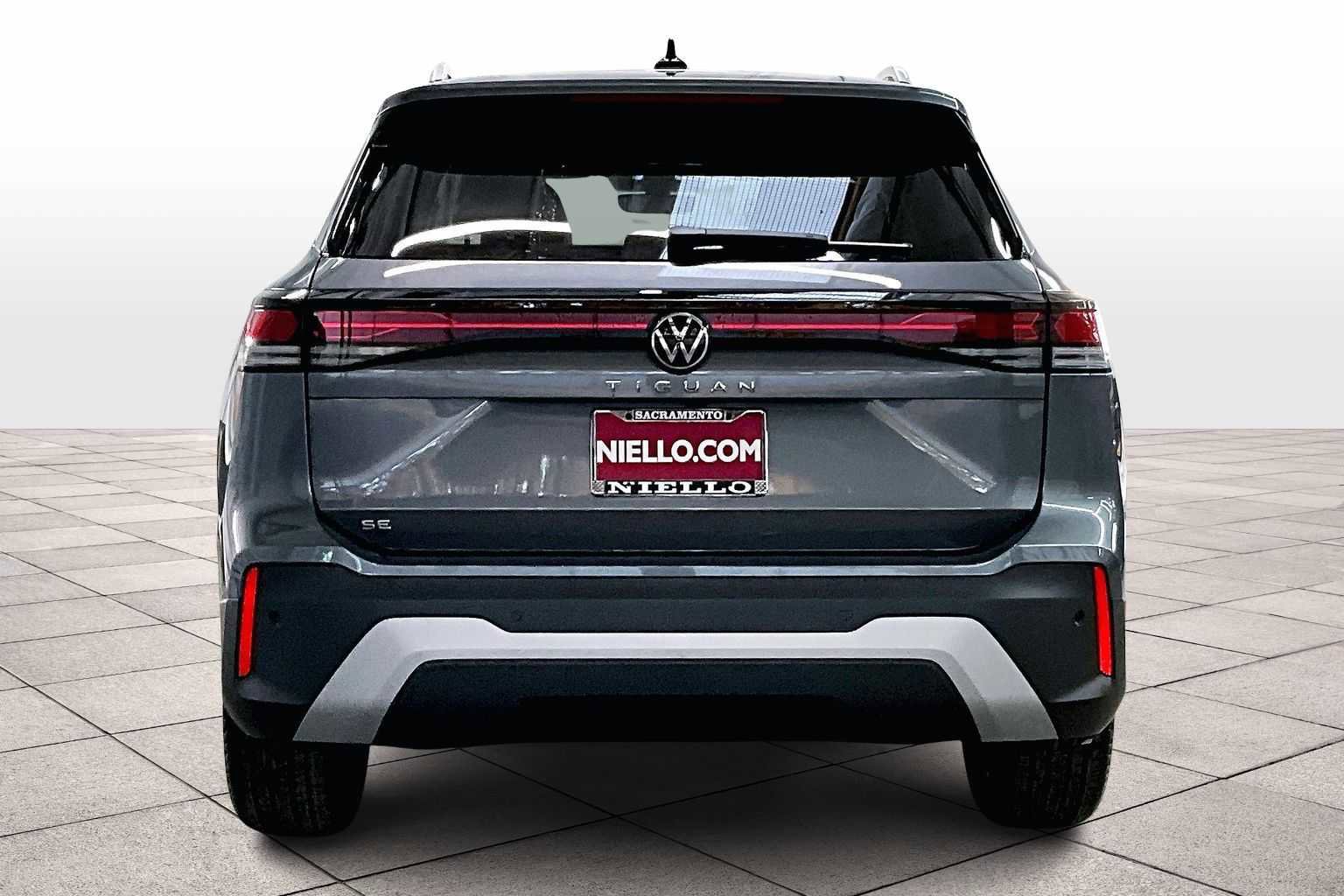 New 2026 Volkswagen Tiguan SE image 6