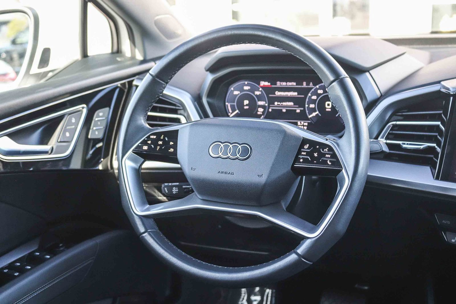 Used 2023 Audi Q4 e-tron Premium Plus RWD image 16