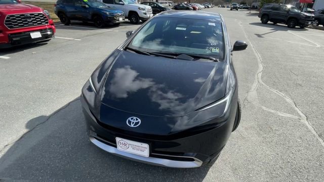 New 2026 Toyota Prius Plug-In Hybrid FWD image 3