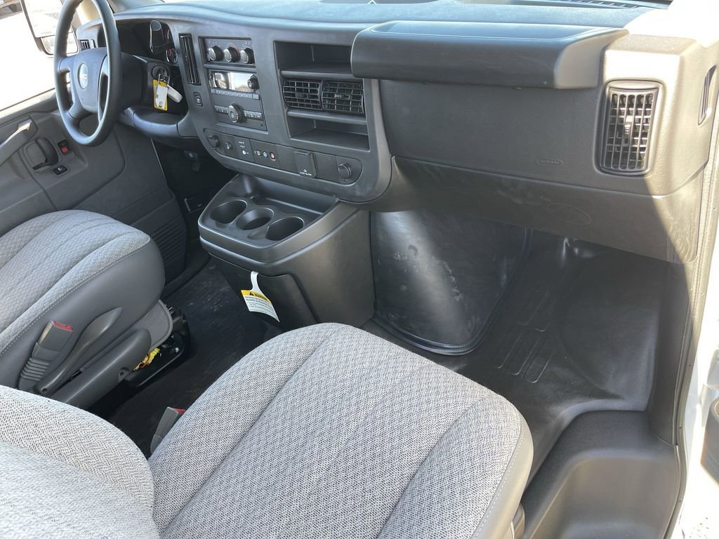 New 2025 GMC Savana 2500 Extended w/ Driver Convenience Package image 28