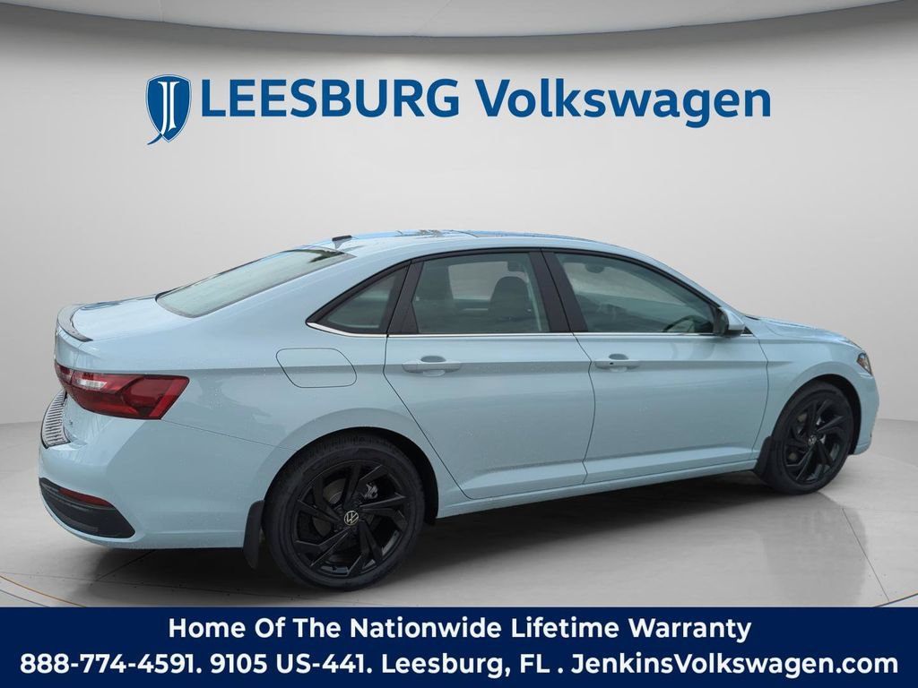 New 2026 Volkswagen Jetta SE FWD image 5