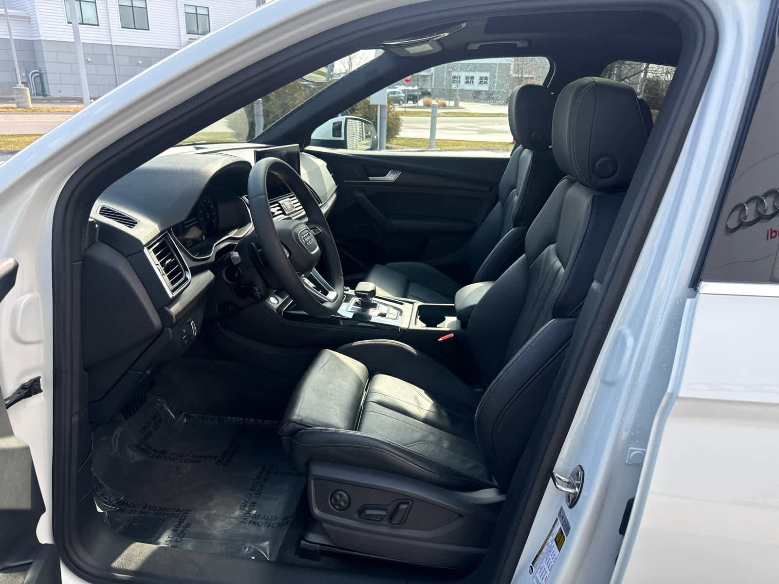 Used 2024 Audi Q5 2.0T Premium Plus w/ Premium Plus Package image 8