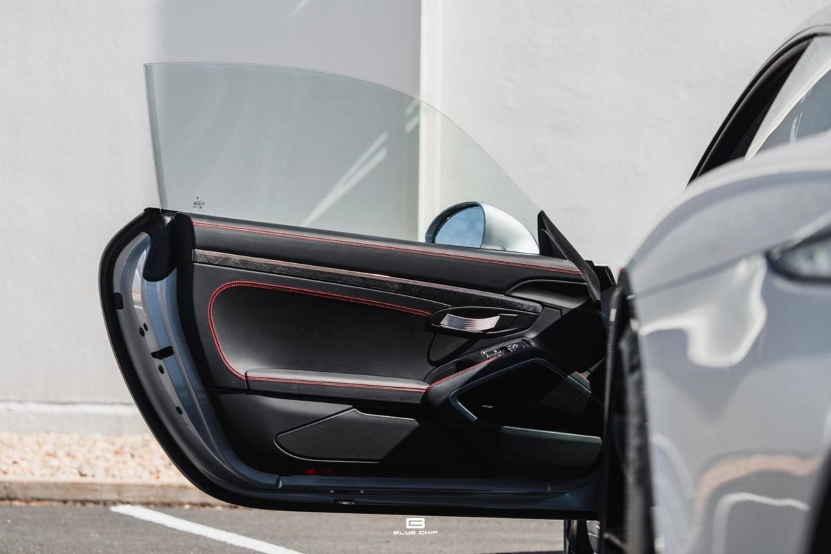 Used 2016 Porsche 911 R RWD image 32