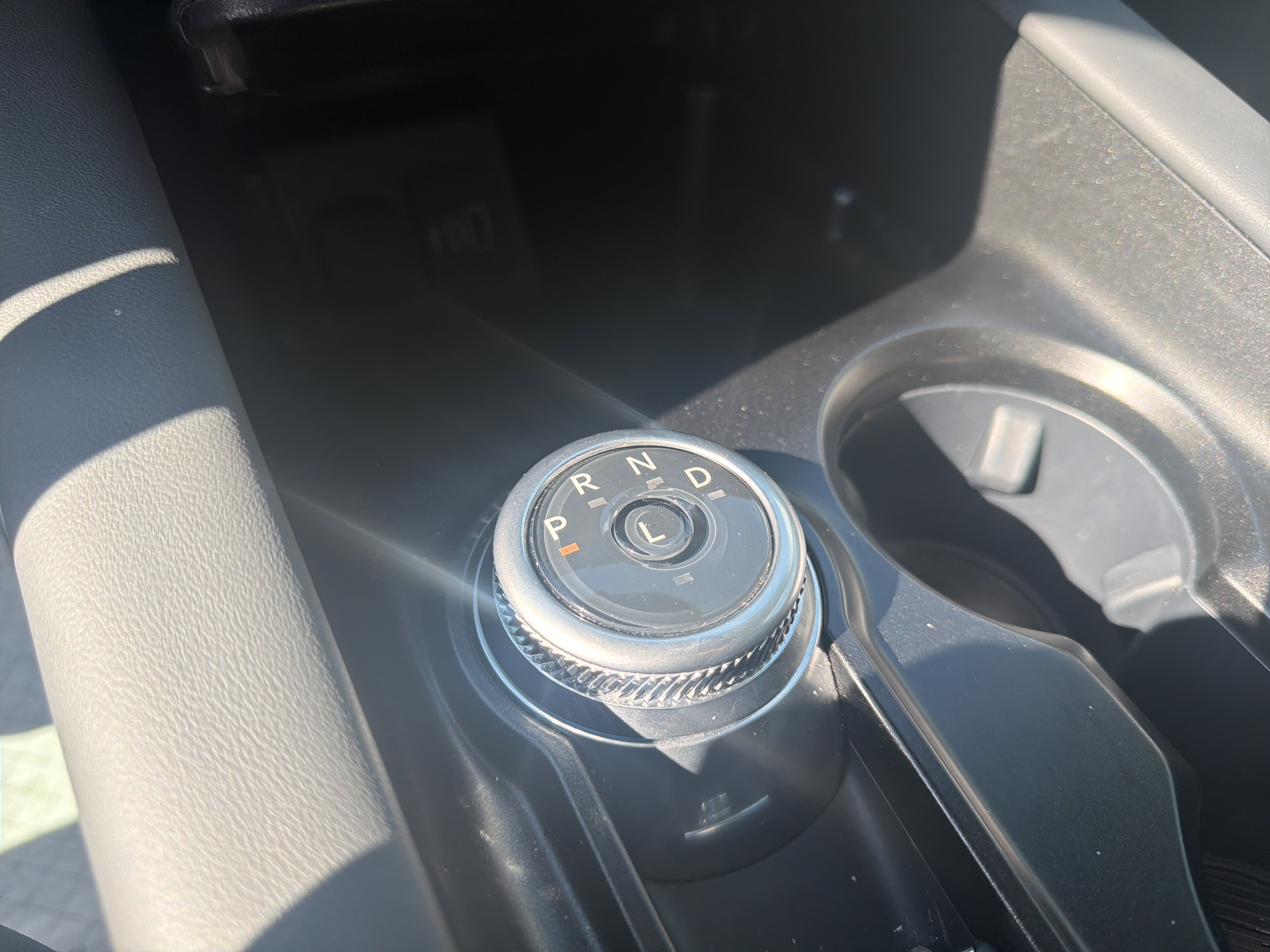 Used 2025 Ford Explorer Active w/ Active Comfort Package RWD image 24