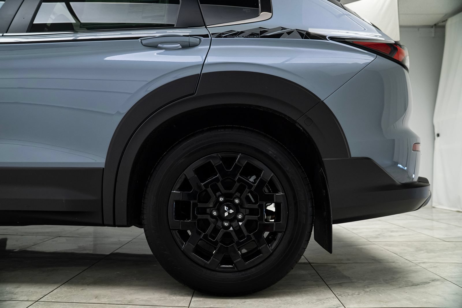 Used 2025 Mitsubishi Outlander AWD image 20