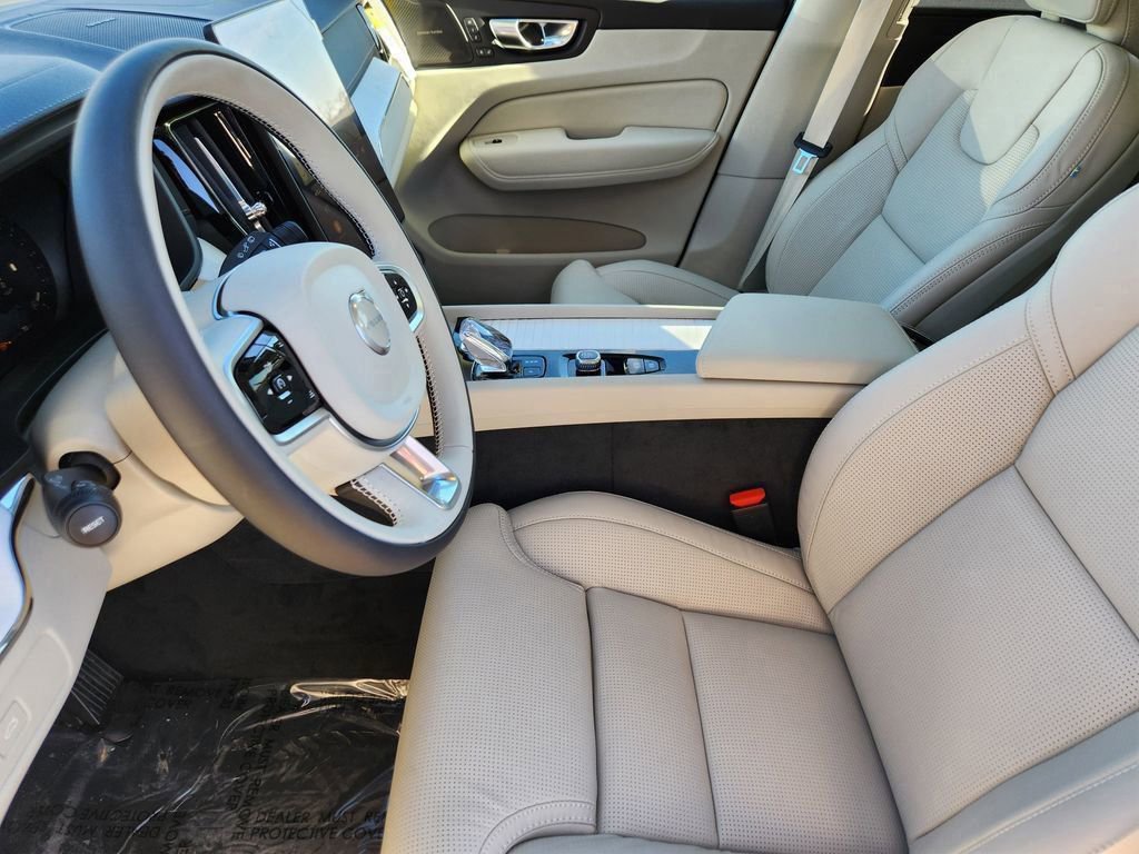 New 2026 Volvo XC60 B5 Ultra w/ Protection Package Premier image 3