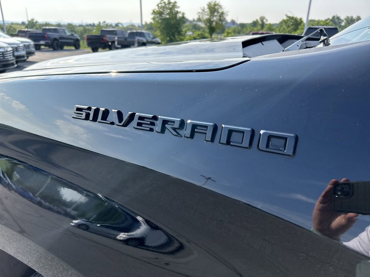 Used 2022 Chevrolet Silverado 1500 RST w/ LPO, Blackout Package AWD/4WD image 13