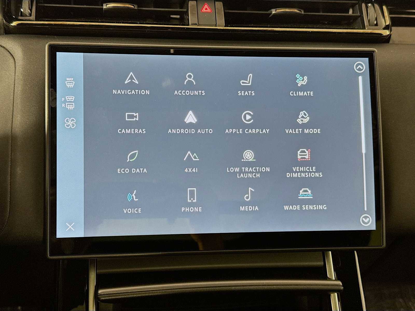 Used 2025 Land Rover Range Rover Velar Dynamic SE image 14