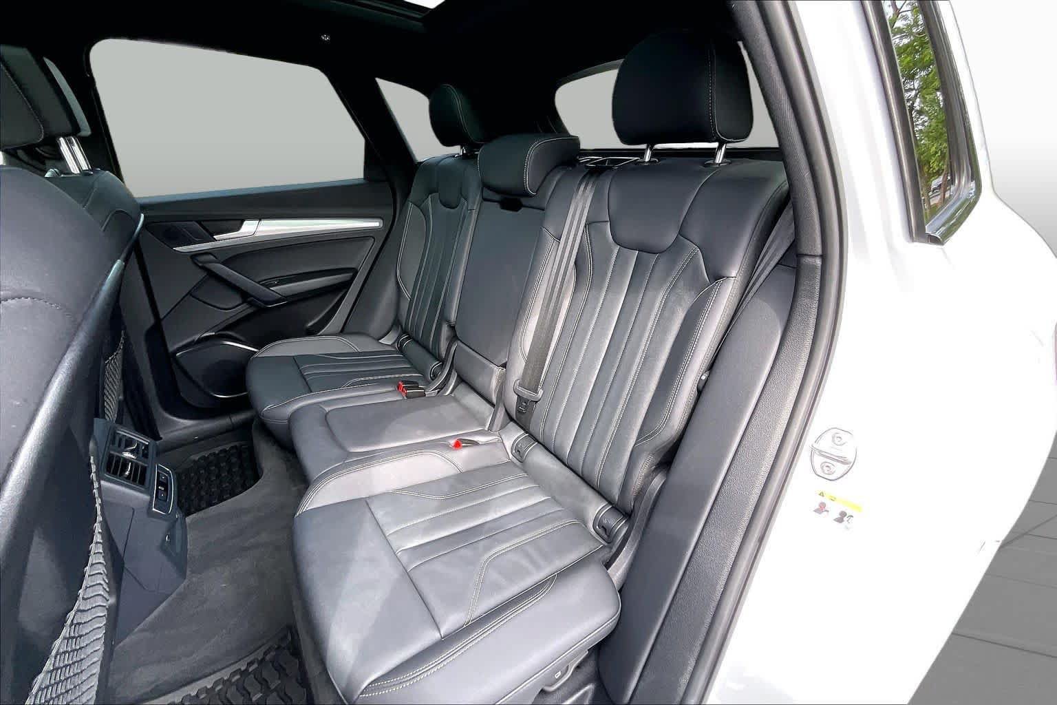 Used 2025 Audi Q5 2.0T Premium w/ Convenience Plus Package AWD/4WD image 21